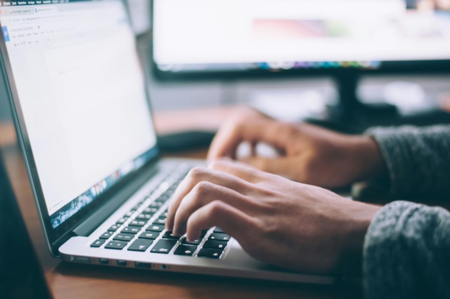 Specjalista ds. automatyzacji raportowania zgodności przy pracy